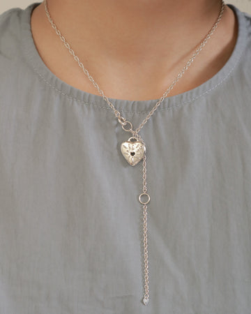 Heart pendant necklace